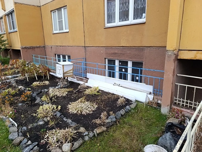 Нежилое помещение - 113,7 кв. м., кадастровый номер 74:36:0209016:5886. Адрес: Челябинская обл., г. Челябинск, ул. Эльтонская 1-я, д. 48, пом. 5, цокольный этаж.
