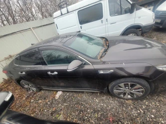 Автомобиль KIA OPTIMA, 2018, Идентификационный номер: XWEGW413BJ0006542, принадлежащий Продавцу на праве собственности, что подтверждается Договором купли-продажи № ОВ/Ф-39512-02-01-С-01 от 28.04.2018 г.