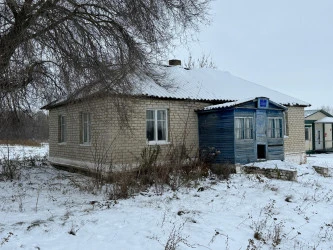 Здание 74,6 кв.м и з/у в Курской области, с. Красная Долина