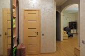 Здание с земельным участком в Петергофе