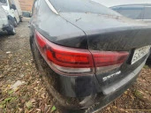 Автомобиль KIA OPTIMA, 2018, Идентификационный номер: XWEGW413BJ0006542, принадлежащий Продавцу на праве собственности, что подтверждается Договором купли-продажи № ОВ/Ф-39512-02-01-С-01 от 28.04.2018 г.