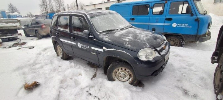 Автомобиль Chevrolet Niva LC