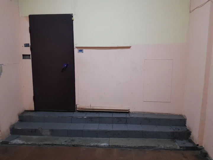 Нежилое помещение 20,4 кв.м. у ст.м. "Садовая"