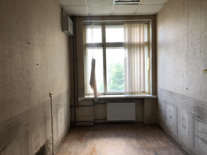 Нежилое помещение 66 кв. м, расположенное по адресу: Московская область, Одинцовский район, г. Кубинка, Наро-Фоминское шоссе, д. 9, пом. 5
