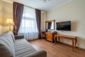 Гостиница 4* в  г. Ярославле, на Московском пр-те, д. 10/15, с земельным участком
