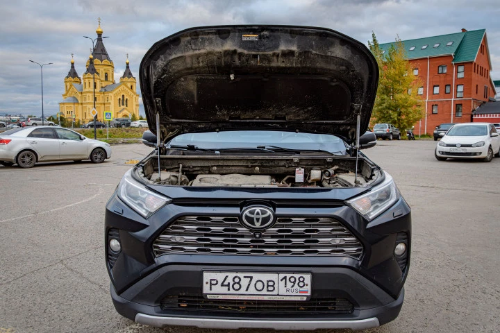 Легковой автомобиль, марка, модель ТС: Toyota, RAV4, 2022 года выпуска; идентификационный номер (VIN): XW7D13FV70S037966; модель, №двигателя: A25A, 0B44990, цвет кузова: черный.