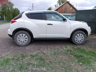 Автомобили легковые Nissan Juke  2012 года выпуска