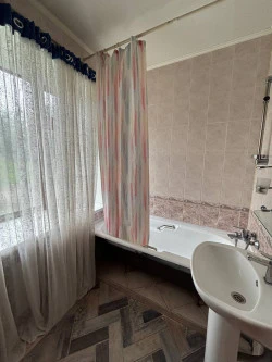 Квартира, общей площадью 76,1 кв. м, расположенное по адресу: Камчатский край, Петропавловск-Камчатский, Советская ул, дом 19, пом. 1
