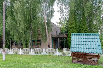 Нежилое здание 629 кв.м. с земельный участком 1 111 кв.м. в д. Ясенок Липецкой области.