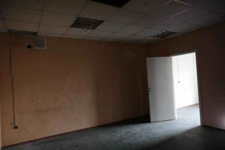 Право аренды помещения площадью 105,5 кв. м в Апраксином дворе.