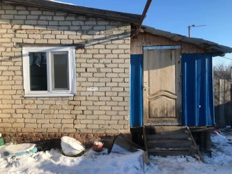 Часть жилого дома площадью 49,5 кв. м и земельный участок 300 кв. м в с. Воскресенское Саратовская области