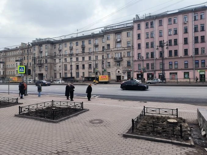 Помещение напротив метро Фрунзенская