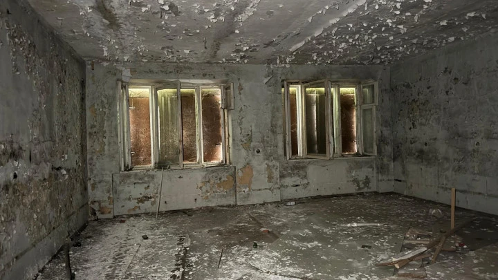 Нежилое здание 839,1 кв.м. с участком 2 216кв.м. в  Красносельском районе Санкт-Петербурга