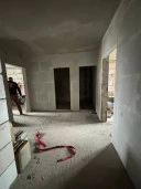 Жилое помещение (квартира), пл. 65,4 кв. м, эт. 4, кад. номер: 50:49:0010103:2396, местоположение: МО,  г. Звенигород, кв-л Маяковского, д. 19а, кв. 15. В соответствии с выпиской из домовой книги от 13.04.2026, зарегистрированные лица отсутствуют.