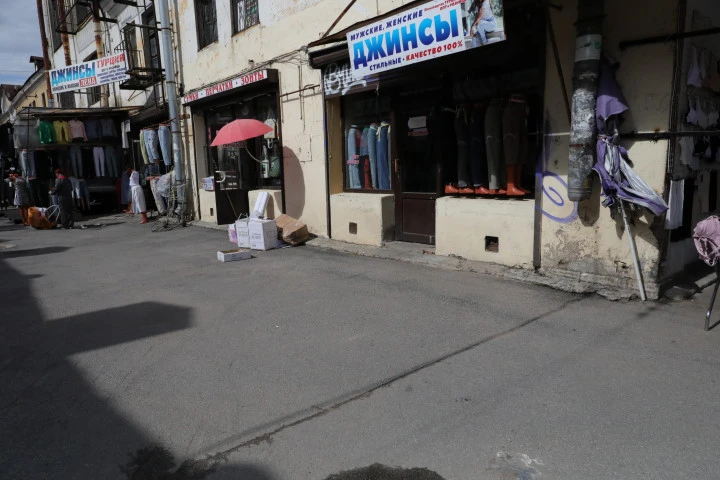 Право аренды помещения площадью 2304,8 кв. м в Апраксином дворе.