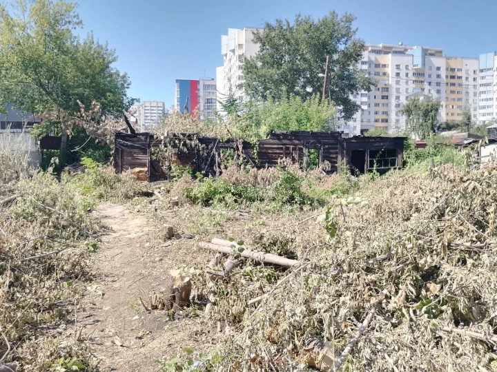 Аукцион по продаже нежилого здания и земельного участка по адресу: Алтайский край, г. Барнаул, ул. Папанинцев, дом 182
