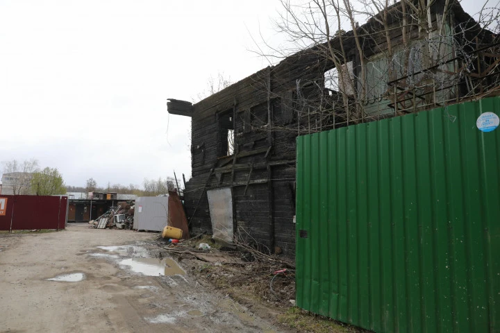 Здание в Красном Селе