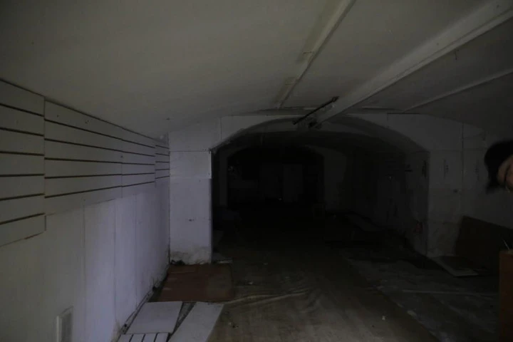 Право аренды помещения площадью 2304,8 кв. м в Апраксином дворе.
