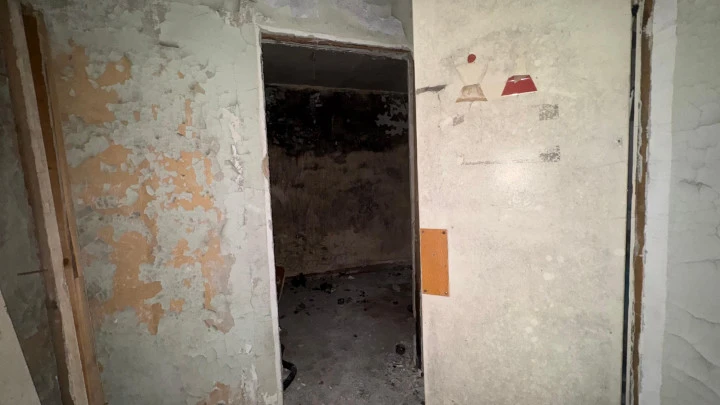 Нежилое здание 839,1 кв.м. с участком 2 216кв.м. в  Красносельском районе Санкт-Петербурга